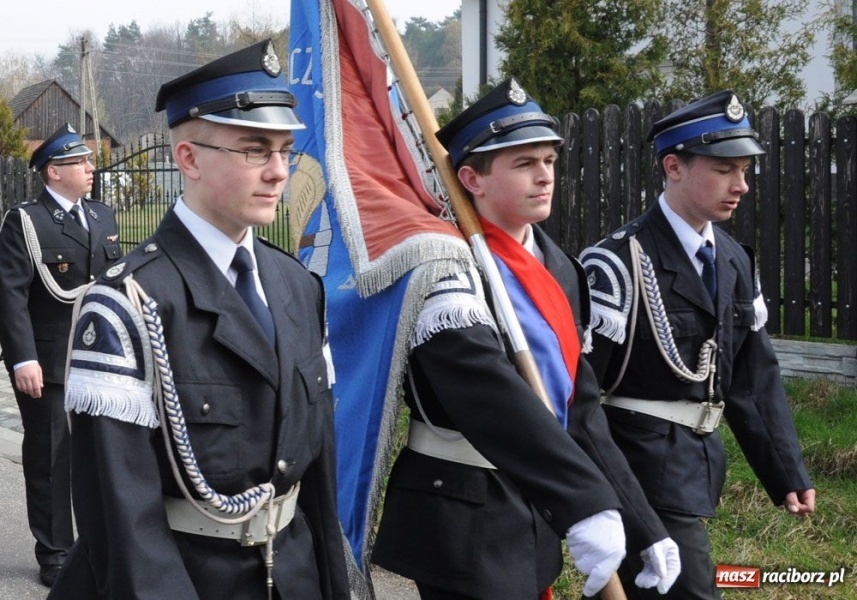 Zdjęcie w galerii na portalu naszraciborz.pl: OSP Szymocice od dziś mają sztandar wiadomości z regionu