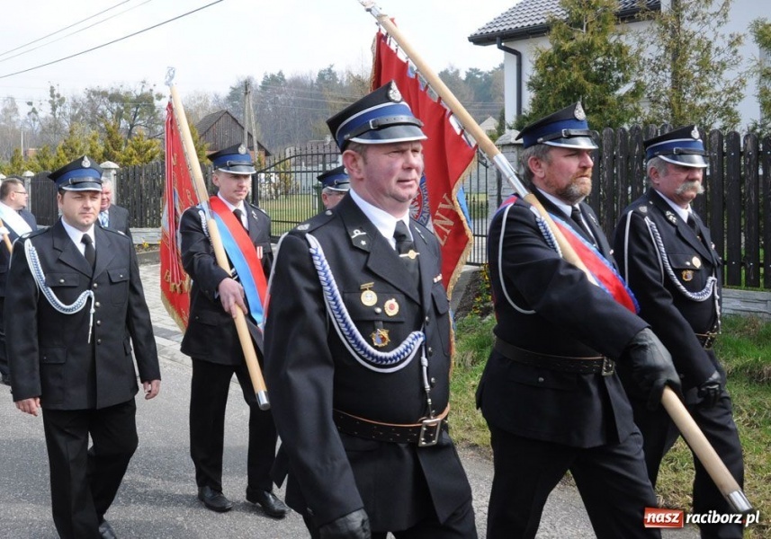 Zdjęcie w galerii na portalu naszraciborz.pl: OSP Szymocice od dziś mają sztandar wiadomości z regionu