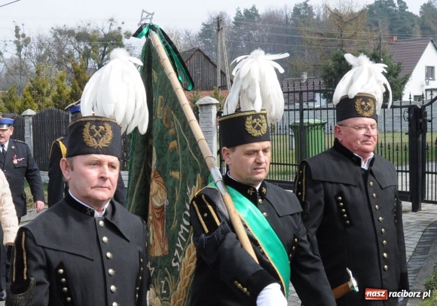 Zdjęcie w galerii na portalu naszraciborz.pl: OSP Szymocice od dziś mają sztandar wiadomości z regionu