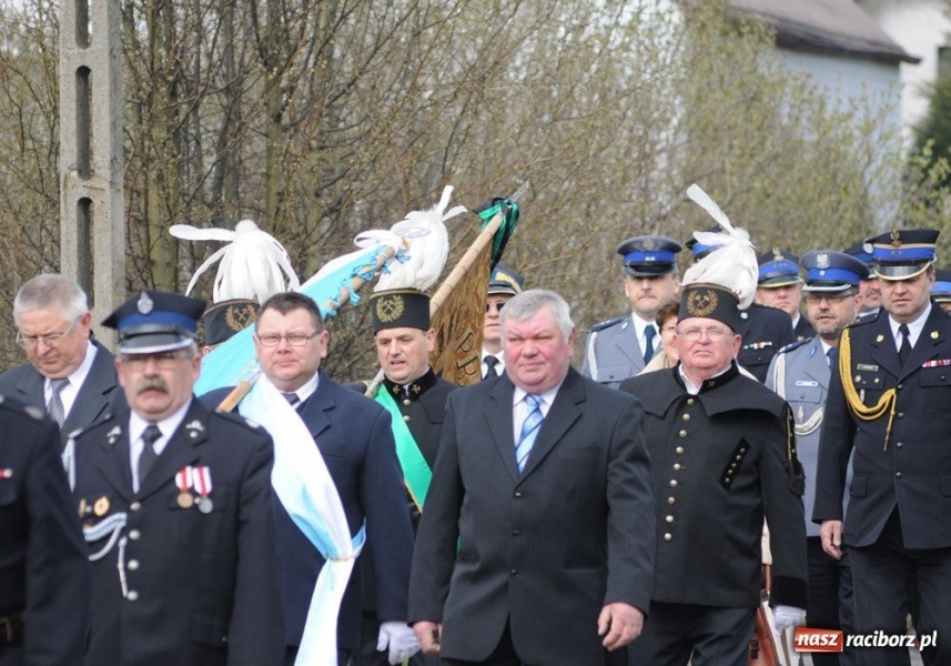 Zdjęcie w galerii na portalu naszraciborz.pl: OSP Szymocice od dziś mają sztandar wiadomości z regionu