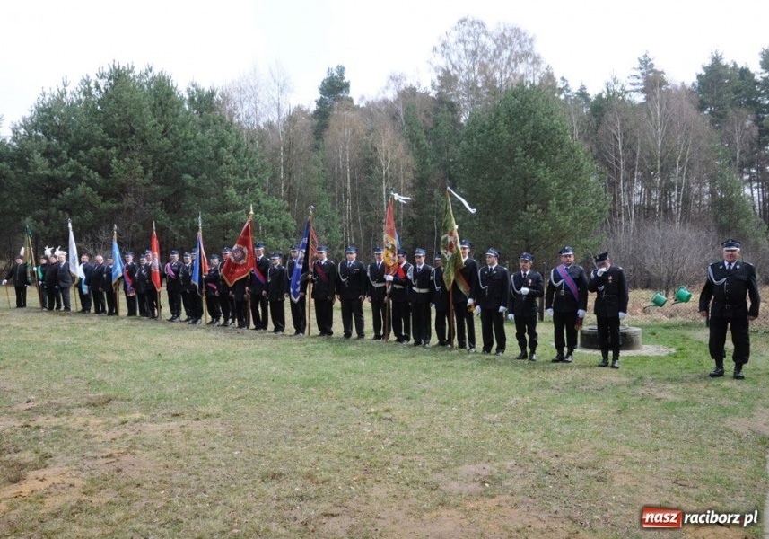 Zdjęcie w galerii na portalu naszraciborz.pl: OSP Szymocice od dziś mają sztandar wiadomości z regionu