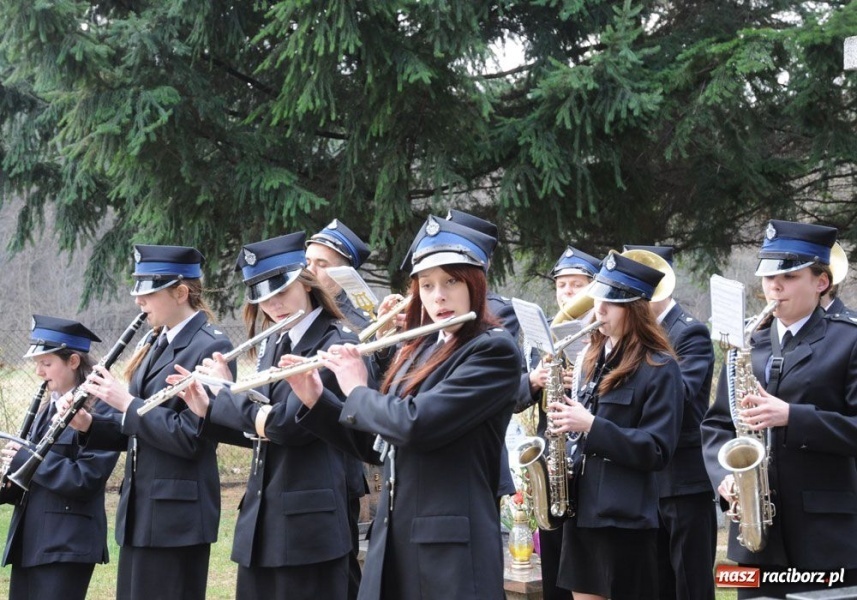 Zdjęcie w galerii na portalu naszraciborz.pl: OSP Szymocice od dziś mają sztandar wiadomości z regionu