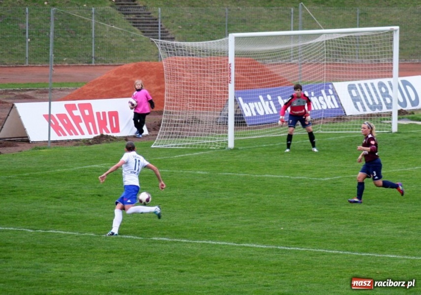 Zdjęcie w galerii na portalu naszraciborz.pl: Unia dopisała trzy punkty z Pogonią wiadomości z regionu