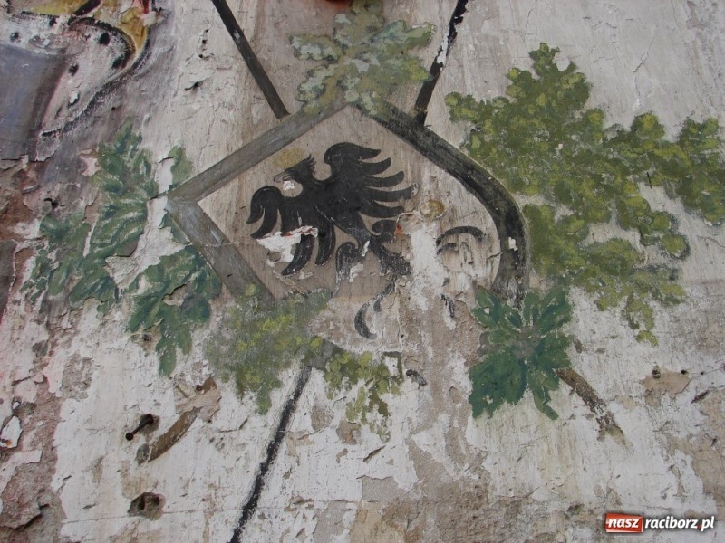 Zdjęcie w galerii na portalu naszraciborz.pl: Stare stajnie huzarskie pójdą do rozbiórki wiadomości z regionu