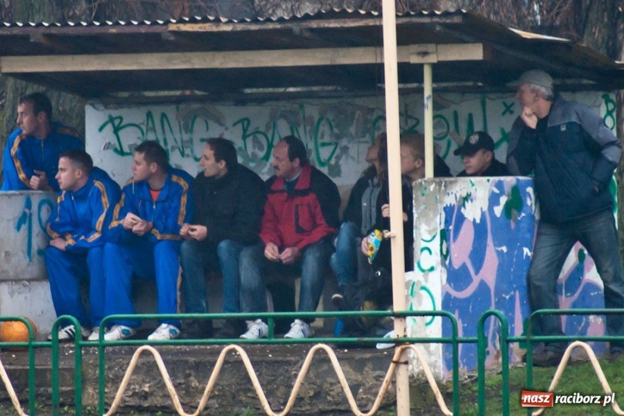 Zdjęcie w galerii na portalu naszraciborz.pl: Rezerwy Gaszowic lepsze w piłkę błotną wiadomości z regionu