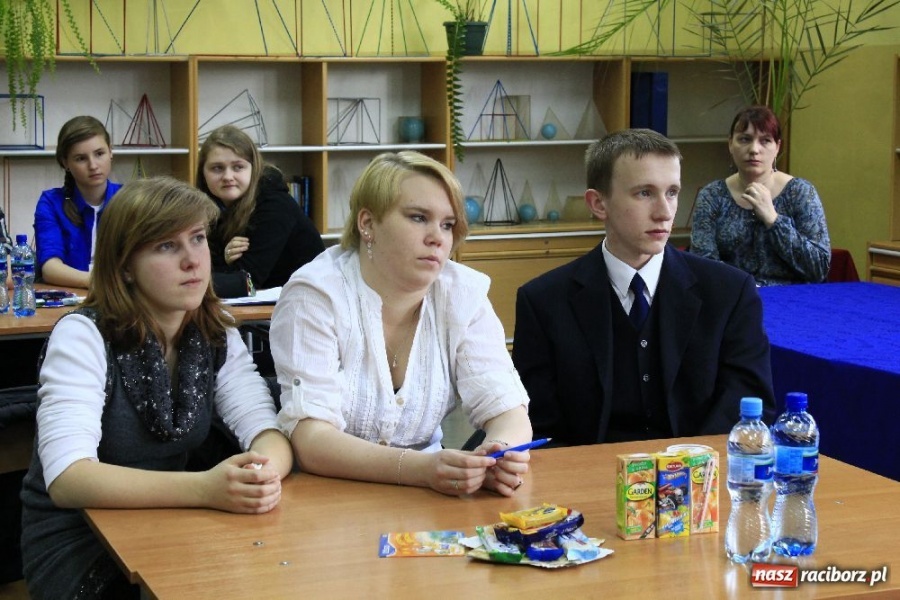 Zdjęcie w galerii na portalu naszraciborz.pl: Konkurs Wiedzy o Ziemi Raciborskiej wiadomości z regionu