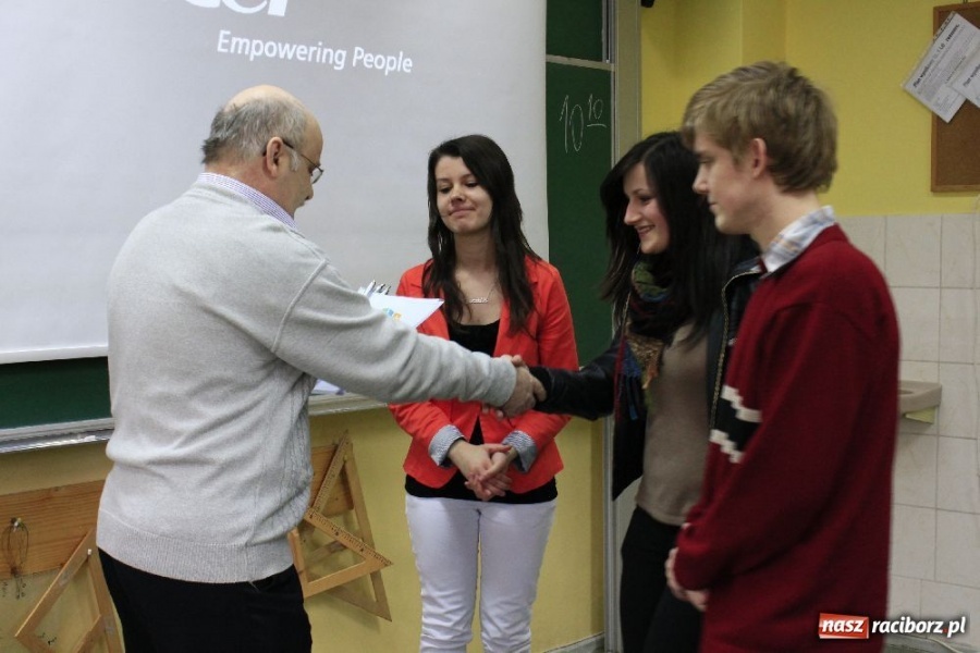 Zdjęcie w galerii na portalu naszraciborz.pl: Konkurs Wiedzy o Ziemi Raciborskiej wiadomości z regionu