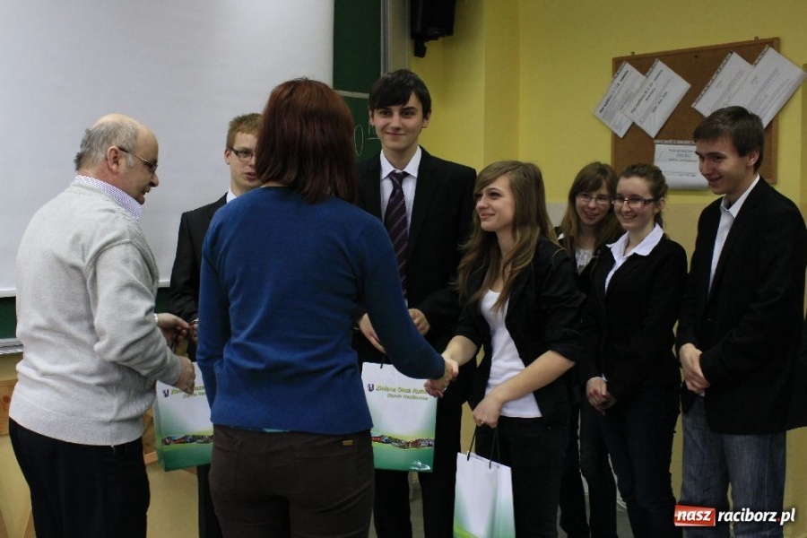 Zdjęcie w galerii na portalu naszraciborz.pl: Konkurs Wiedzy o Ziemi Raciborskiej wiadomości z regionu