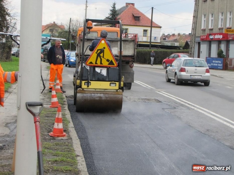 Zdjęcie w galerii na portalu naszraciborz.pl: Armii Krajowej i Rudzka w remoncie wiadomości z regionu