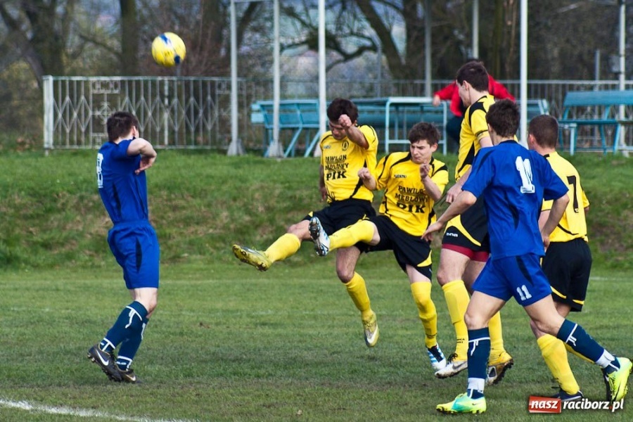 Zdjęcie w galerii na portalu naszraciborz.pl: Zagrali równo, Forteca 3 punkty, a Rafako... wiadomości z regionu