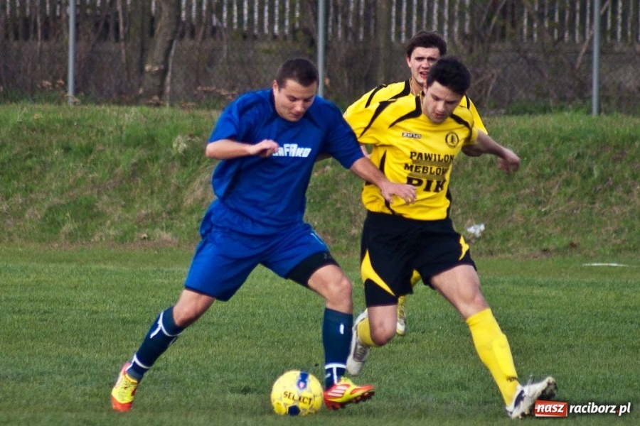 Zdjęcie w galerii na portalu naszraciborz.pl: Zagrali równo, Forteca 3 punkty, a Rafako... wiadomości z regionu