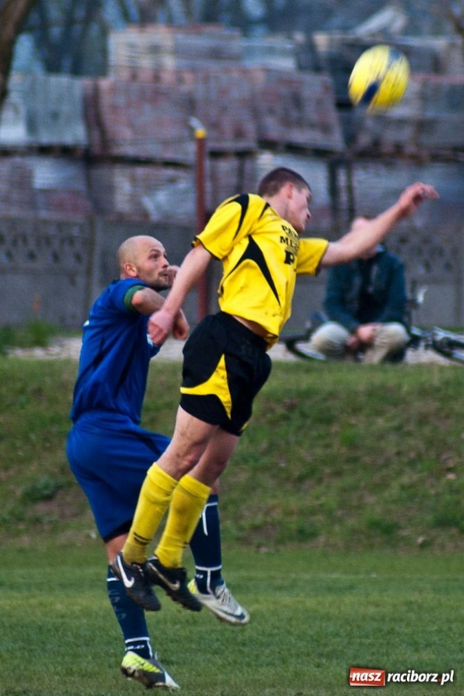 Zdjęcie w galerii na portalu naszraciborz.pl: Zagrali równo, Forteca 3 punkty, a Rafako... wiadomości z regionu
