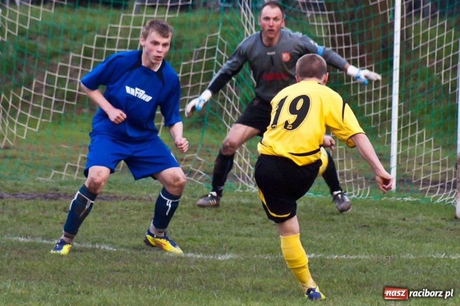 Zdjęcie w galerii na portalu naszraciborz.pl: Zagrali równo, Forteca 3 punkty, a Rafako... wiadomości z regionu