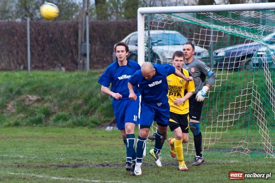Zdjęcie w galerii na portalu naszraciborz.pl: Zagrali równo, Forteca 3 punkty, a Rafako... wiadomości z regionu