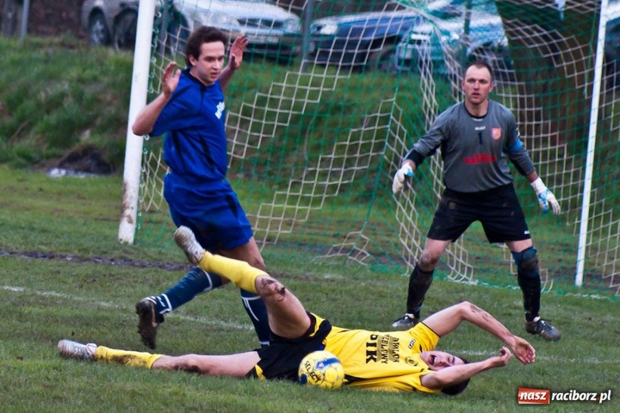 Zdjęcie w galerii na portalu naszraciborz.pl: Zagrali równo, Forteca 3 punkty, a Rafako... wiadomości z regionu