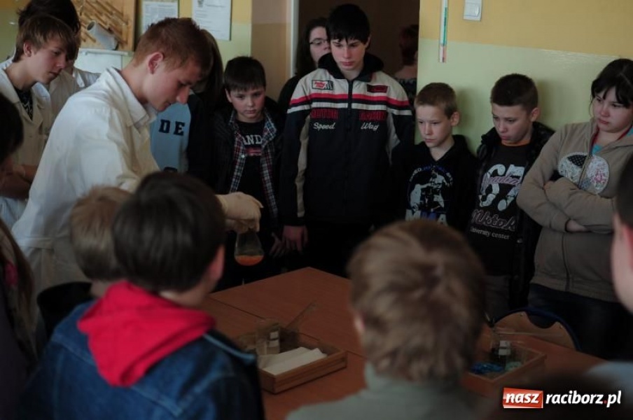 Zdjęcie w galerii na portalu naszraciborz.pl: Dni Otwarte w Gimnazjum nr 1 w Raciborzu wiadomości z regionu