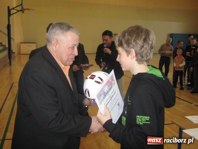 Zdjęcie w galerii na portalu naszraciborz.pl: Unia zdominowała finał Ligi Halowej wiadomości z regionu