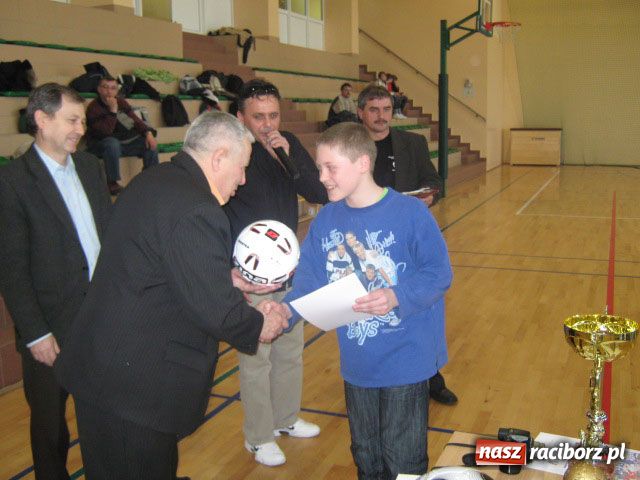 Zdjęcie w galerii na portalu naszraciborz.pl: Unia zdominowała finał Ligi Halowej wiadomości z regionu