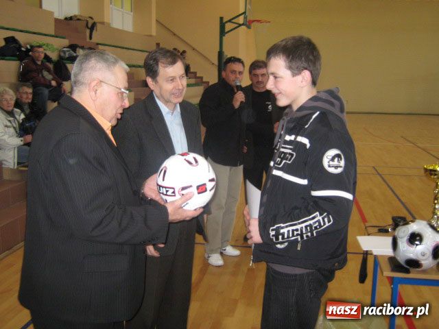 Zdjęcie w galerii na portalu naszraciborz.pl: Unia zdominowała finał Ligi Halowej wiadomości z regionu