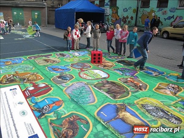 Zdjęcie w galerii na portalu naszraciborz.pl: Mobilne Centrum Edukacji Ekologicznej wiadomości z regionu