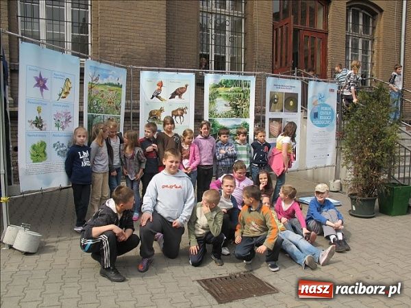 Zdjęcie w galerii na portalu naszraciborz.pl: Mobilne Centrum Edukacji Ekologicznej wiadomości z regionu