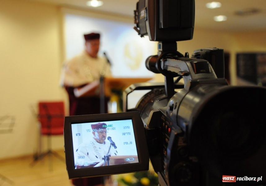 Zdjęcie w galerii na portalu naszraciborz.pl: Szkoła, która daje szlachectwo wiadomości z regionu