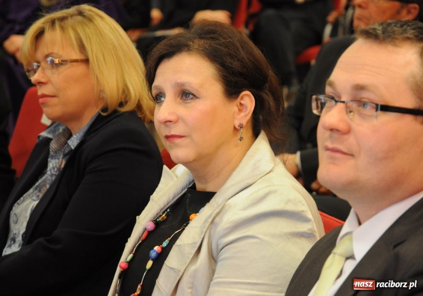 Zdjęcie w galerii na portalu naszraciborz.pl: Szkoła, która daje szlachectwo wiadomości z regionu