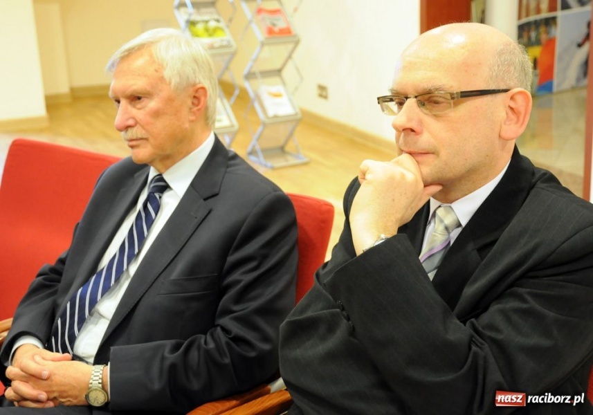 Zdjęcie w galerii na portalu naszraciborz.pl: Szkoła, która daje szlachectwo wiadomości z regionu