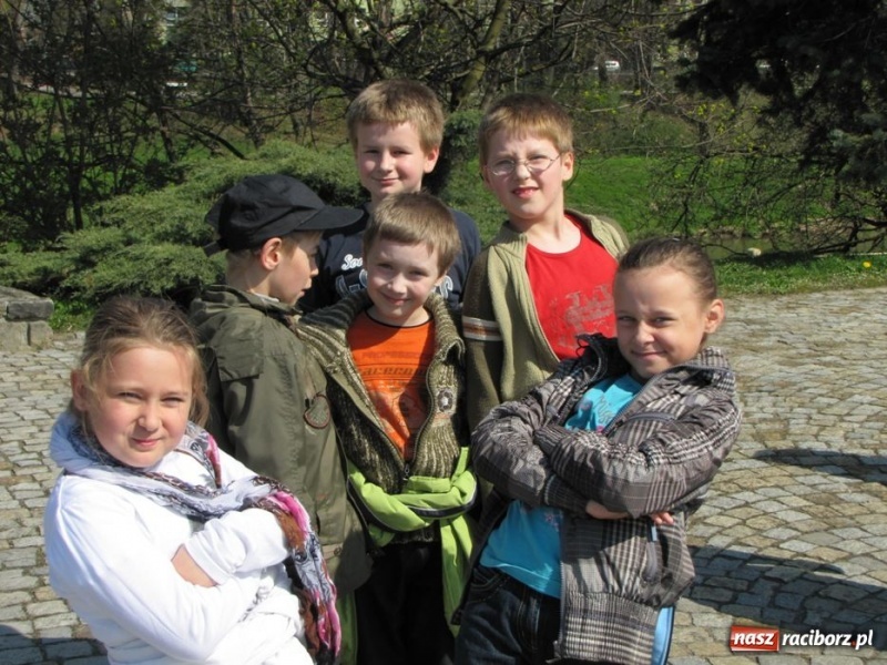 Zdjęcie w galerii na portalu naszraciborz.pl: Dzieci z Raszczyc poznały Racibórz wiadomości z regionu