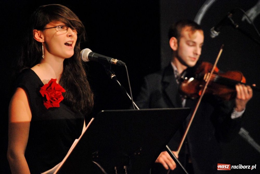 Zdjęcie w galerii na portalu naszraciborz.pl: Magda Hołyk z własnym recitalem wiadomości z regionu