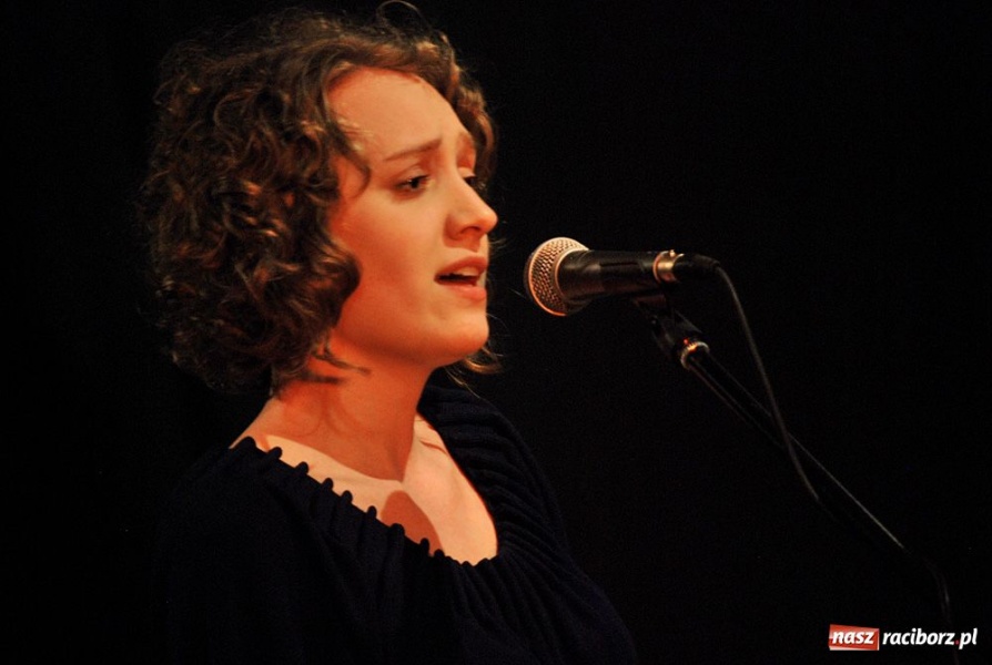 Zdjęcie w galerii na portalu naszraciborz.pl: Magda Hołyk z własnym recitalem wiadomości z regionu