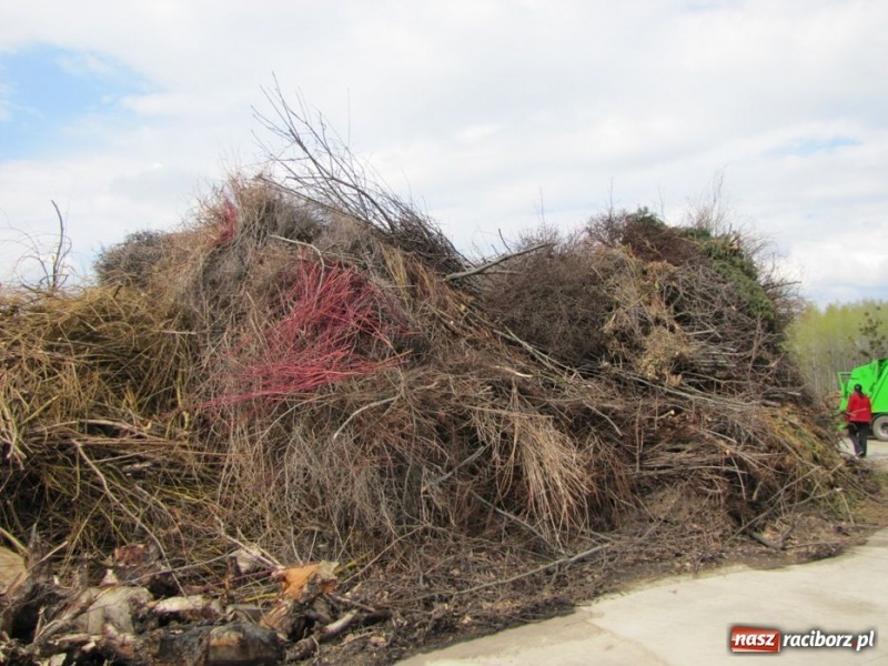 Zdjęcie w galerii na portalu naszraciborz.pl: Radni zwiedzali składowisko odpadów wiadomości z regionu