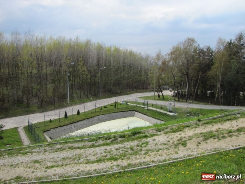 Zdjęcie w galerii na portalu naszraciborz.pl: Radni zwiedzali składowisko odpadów wiadomości z regionu