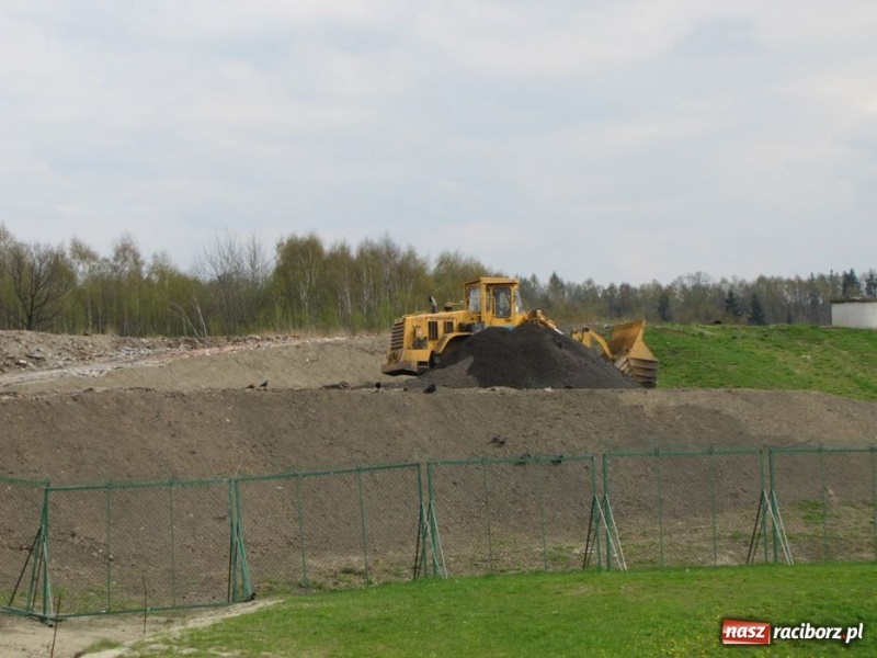 Zdjęcie w galerii na portalu naszraciborz.pl: Radni zwiedzali składowisko odpadów wiadomości z regionu