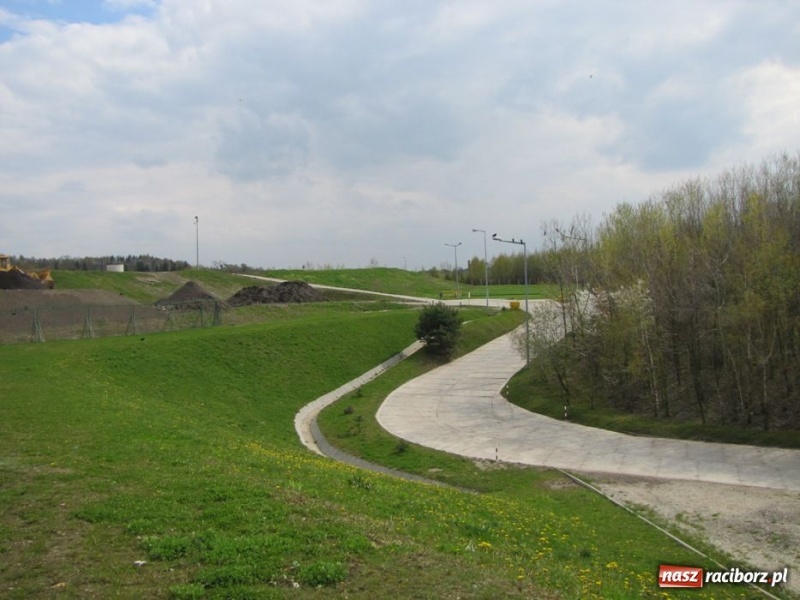 Zdjęcie w galerii na portalu naszraciborz.pl: Radni zwiedzali składowisko odpadów wiadomości z regionu