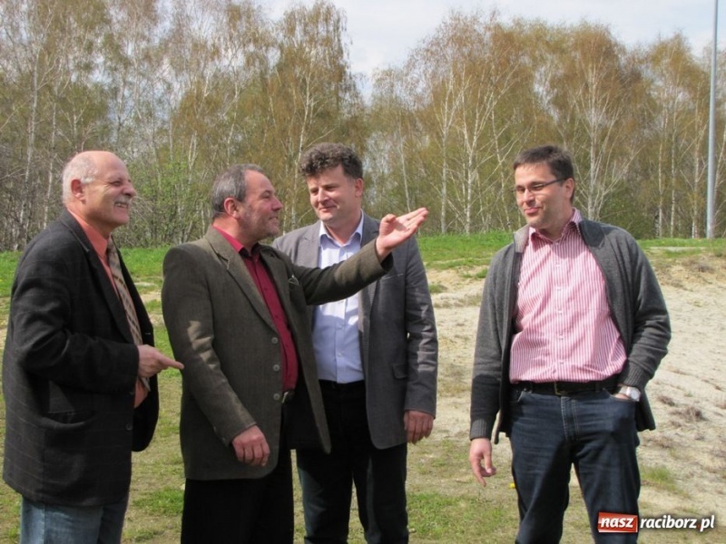 Zdjęcie w galerii na portalu naszraciborz.pl: Radni zwiedzali składowisko odpadów wiadomości z regionu