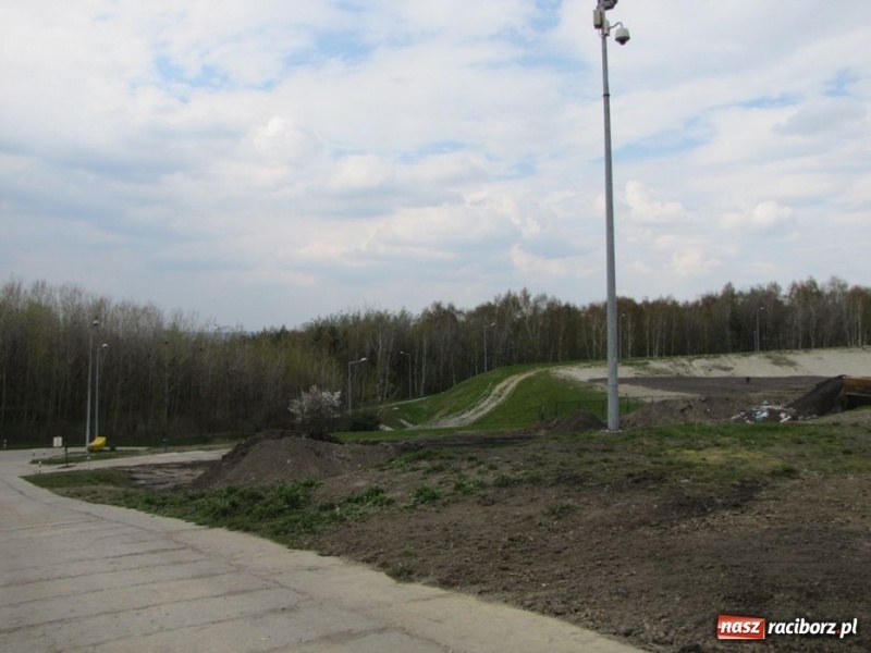 Zdjęcie w galerii na portalu naszraciborz.pl: Radni zwiedzali składowisko odpadów wiadomości z regionu