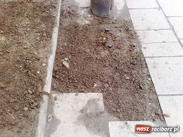 Zdjęcie w galerii na portalu naszraciborz.pl: Media pomagają wiadomości z regionu