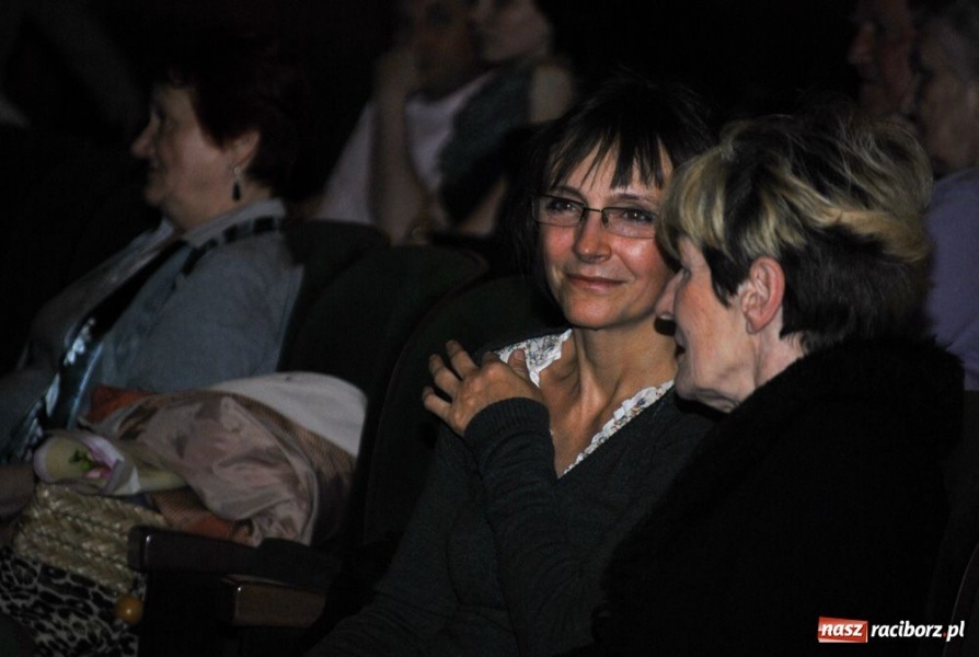 Zdjęcie w galerii na portalu naszraciborz.pl: Strzecha pokazała Hej kole młyna wiadomości z regionu