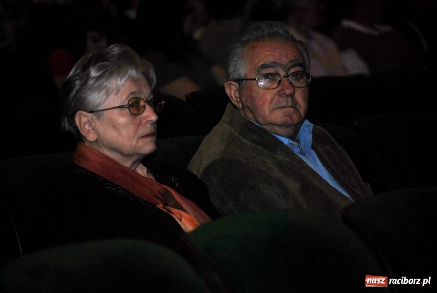 Zdjęcie w galerii na portalu naszraciborz.pl: Strzecha pokazała Hej kole młyna wiadomości z regionu