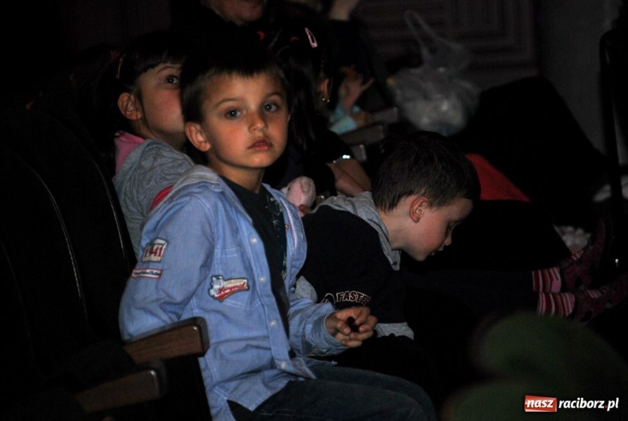 Zdjęcie w galerii na portalu naszraciborz.pl: Strzecha pokazała Hej kole młyna wiadomości z regionu