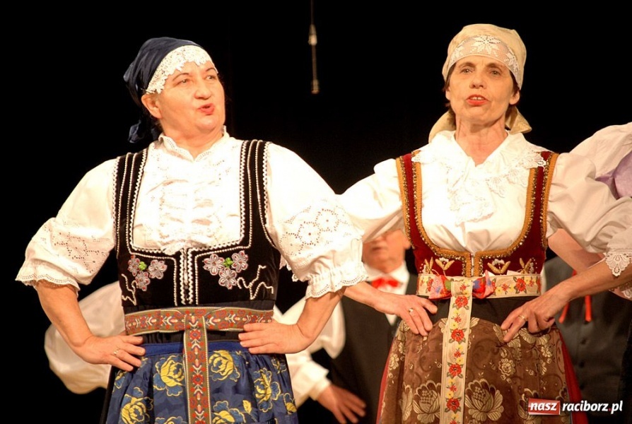 Zdjęcie w galerii na portalu naszraciborz.pl: Strzecha pokazała Hej kole młyna wiadomości z regionu