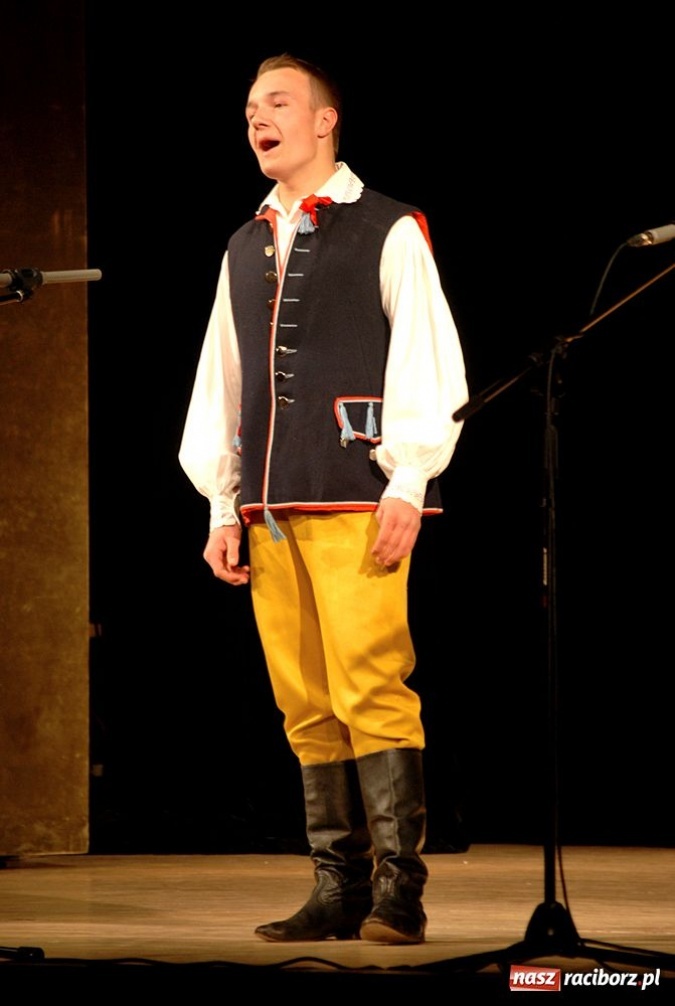 Zdjęcie w galerii na portalu naszraciborz.pl: Strzecha pokazała Hej kole młyna wiadomości z regionu