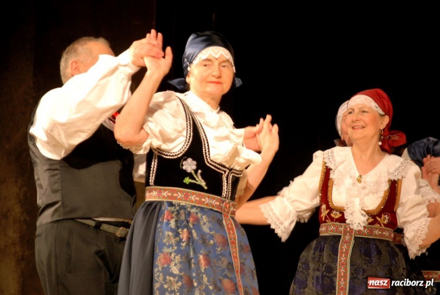 Zdjęcie w galerii na portalu naszraciborz.pl: Strzecha pokazała Hej kole młyna wiadomości z regionu