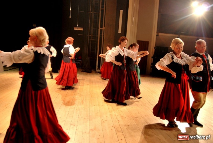 Zdjęcie w galerii na portalu naszraciborz.pl: Strzecha pokazała Hej kole młyna wiadomości z regionu