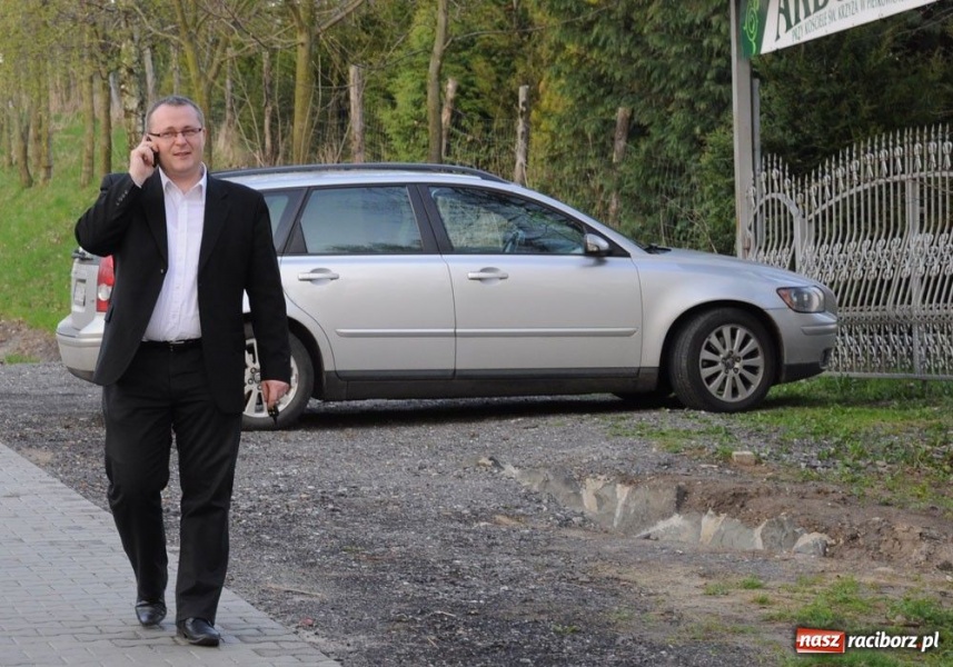 Zdjęcie w galerii na portalu naszraciborz.pl: Ratowali kościółek w Pietrowicach wiadomości z regionu