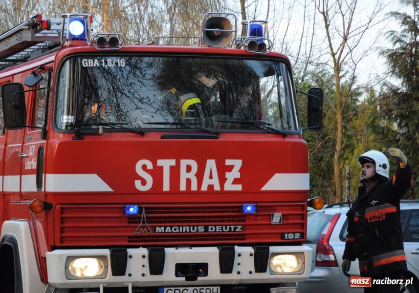 Zdjęcie w galerii na portalu naszraciborz.pl: Ratowali kościółek w Pietrowicach wiadomości z regionu