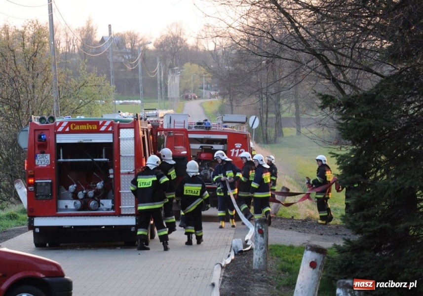 Zdjęcie w galerii na portalu naszraciborz.pl: Ratowali kościółek w Pietrowicach wiadomości z regionu