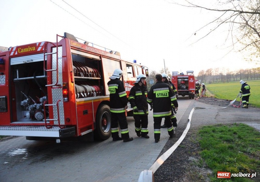 Zdjęcie w galerii na portalu naszraciborz.pl: Ratowali kościółek w Pietrowicach wiadomości z regionu