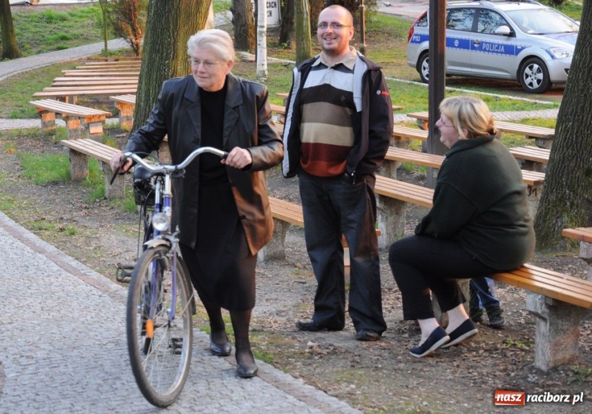 Zdjęcie w galerii na portalu naszraciborz.pl: Ratowali kościółek w Pietrowicach wiadomości z regionu